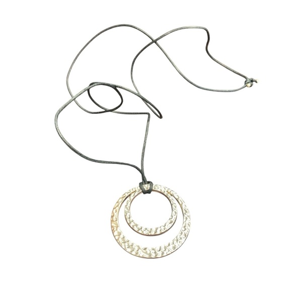 Avon adjustable cord necklace with silvertone disk pendant 22” long NIB - Picture 1 of 5